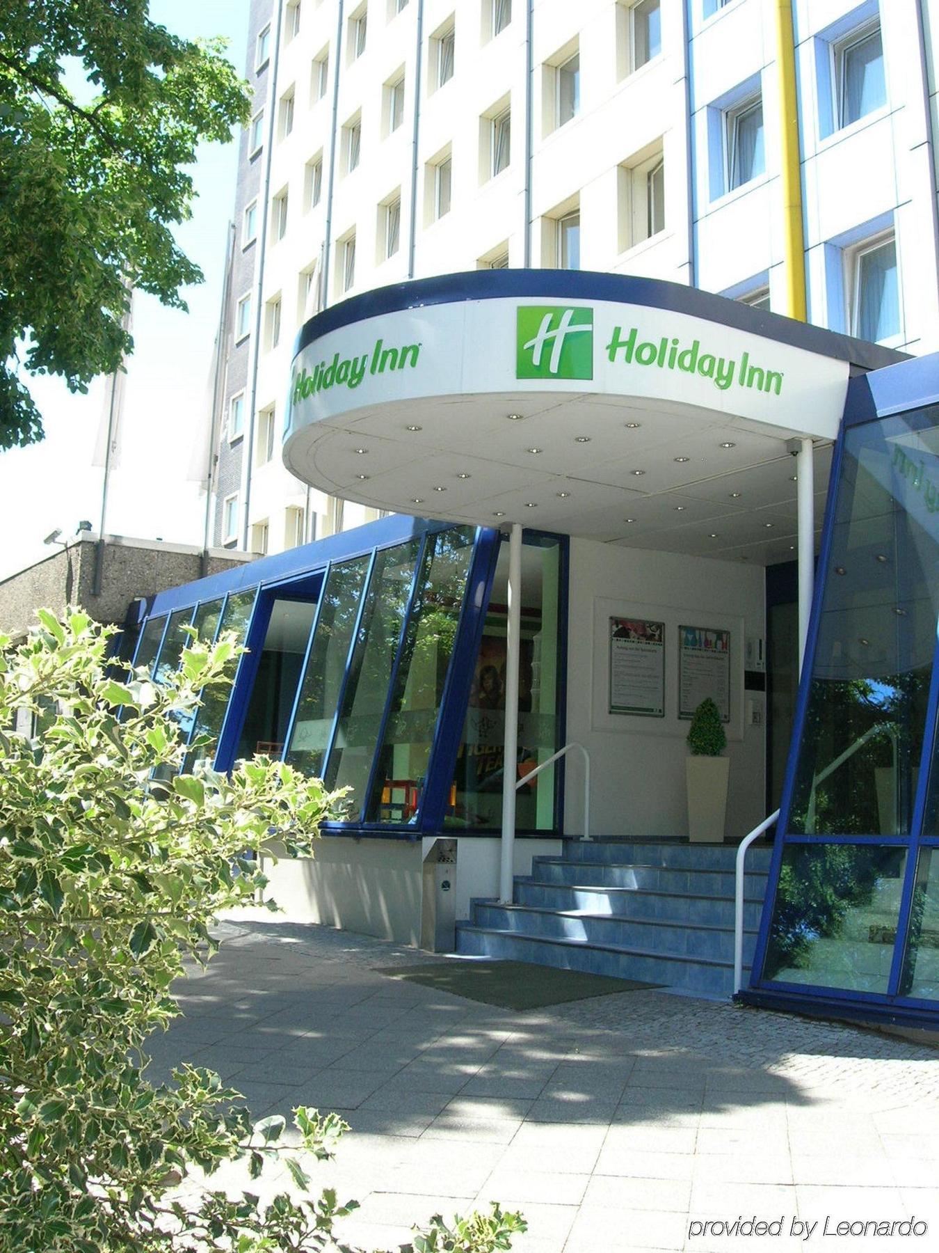 Moxy Berlin Humboldthain Park Exterior foto